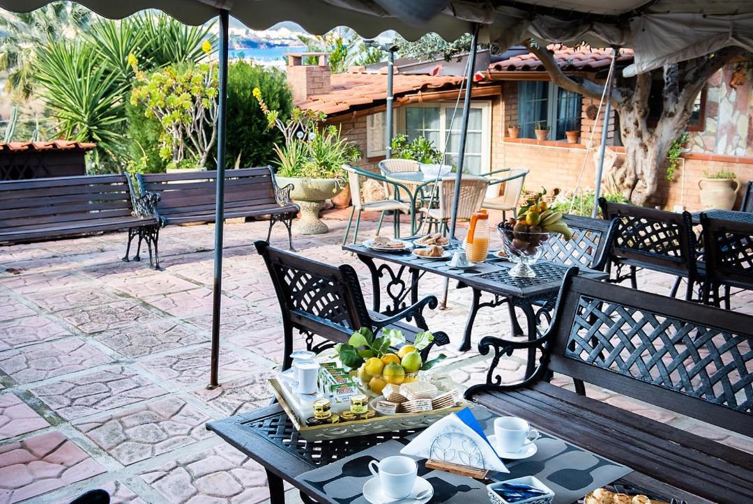 Sciuscia' Bed & Breakfast Алкамо Екстериор снимка